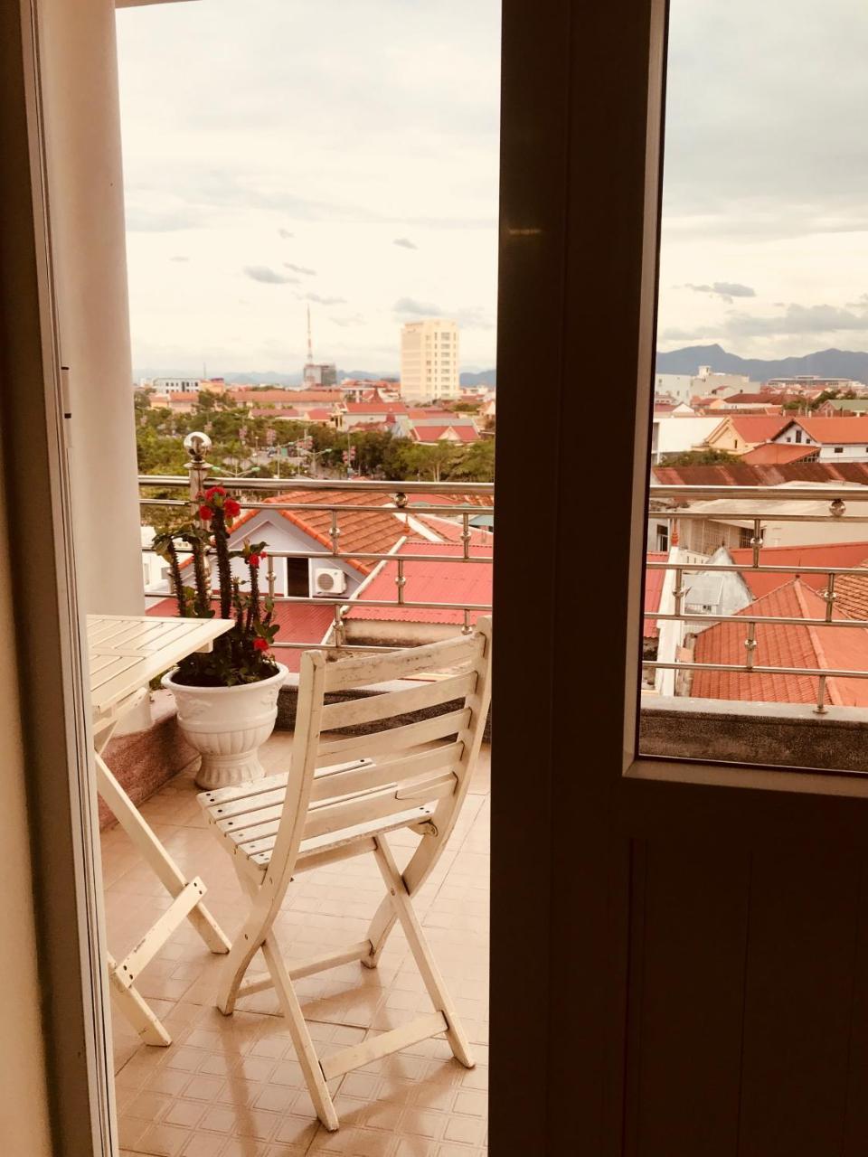 Nam Long Hotel Dong Hoi Extérieur photo