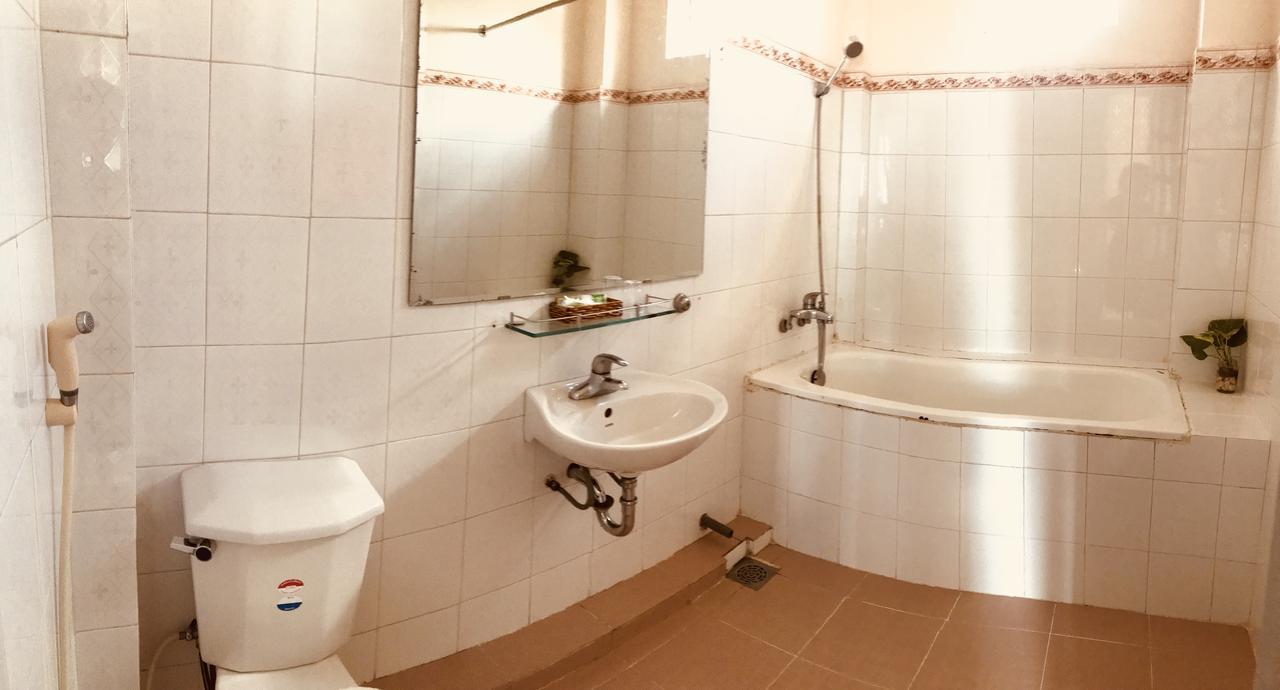Nam Long Hotel Dong Hoi Extérieur photo